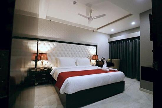 The Hotel Grace Place Inn นิวเดลี ภายนอก รูปภาพ