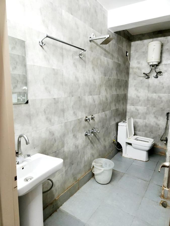 The Hotel Grace Place Inn นิวเดลี ภายนอก รูปภาพ