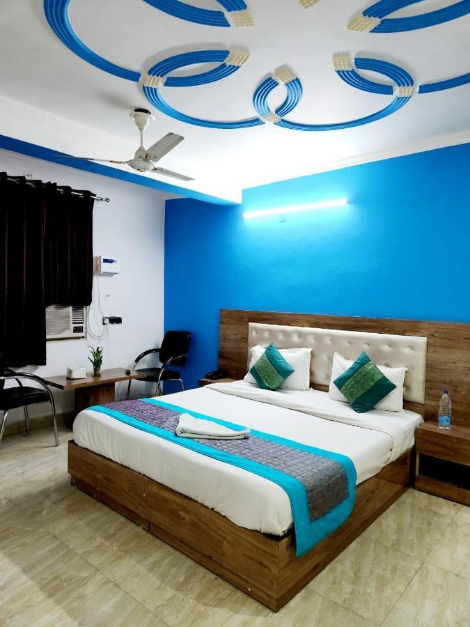 The Hotel Grace Place Inn นิวเดลี ภายนอก รูปภาพ